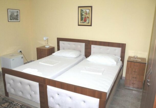 Villa Center - Photo3