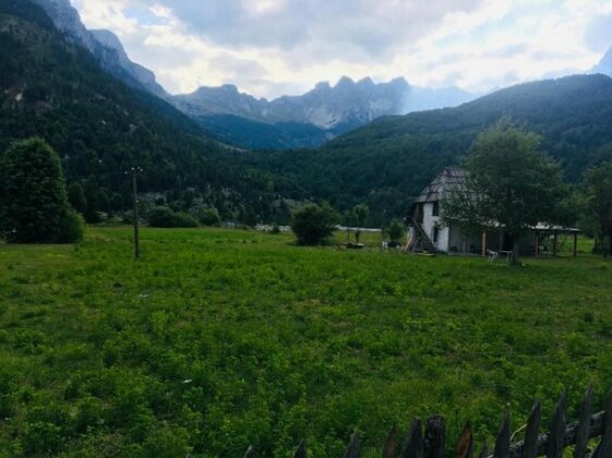 Perparimi guesthouse - Photo2