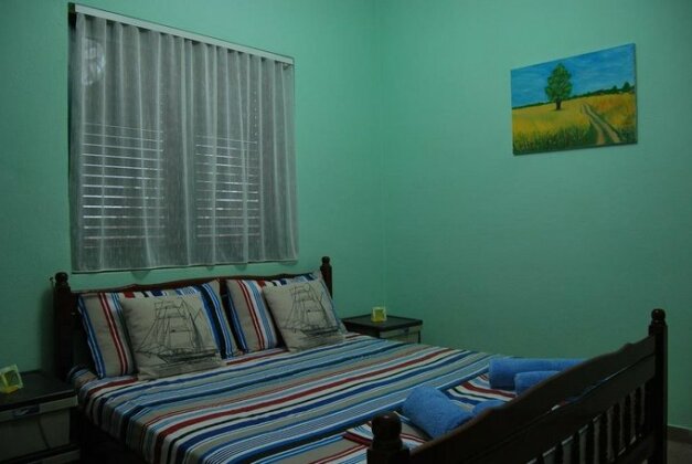H and H Guesthouse - Photo4