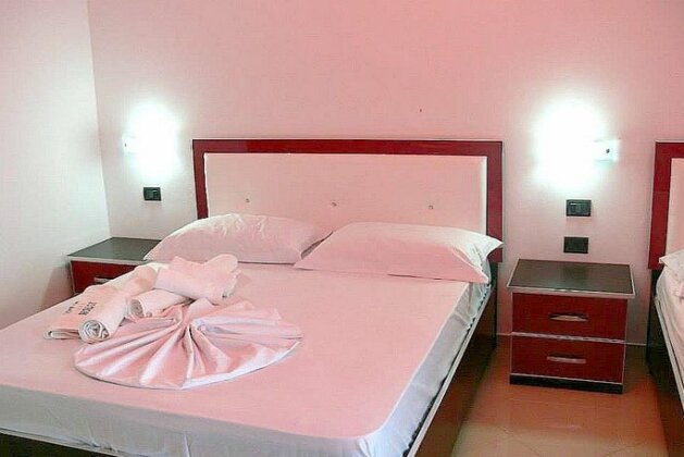 Hotel Holiday Velipoje - Photo2