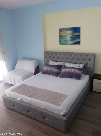 Alti's Marinabeach Apartments - Photo2