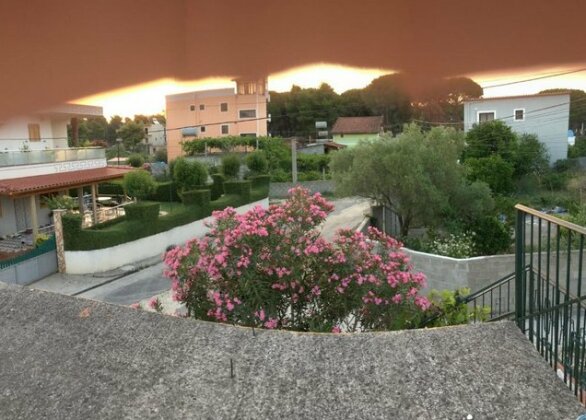 Beach holiday house SHAHAJ - Photo3