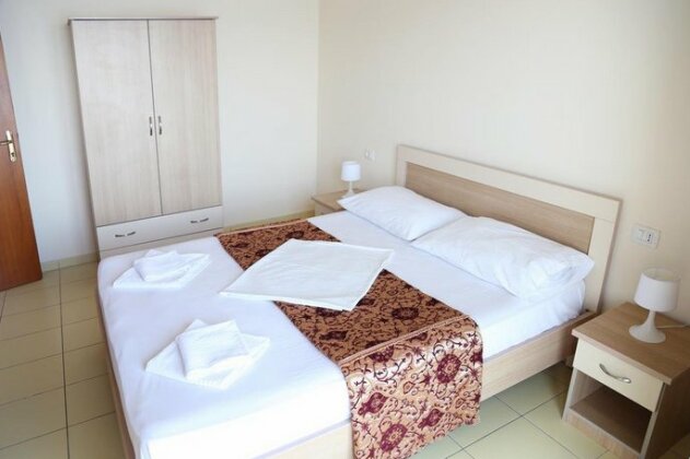 Fly Hotel - Photo3