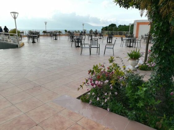 Hotel Monte Carlo Vlore - Photo2