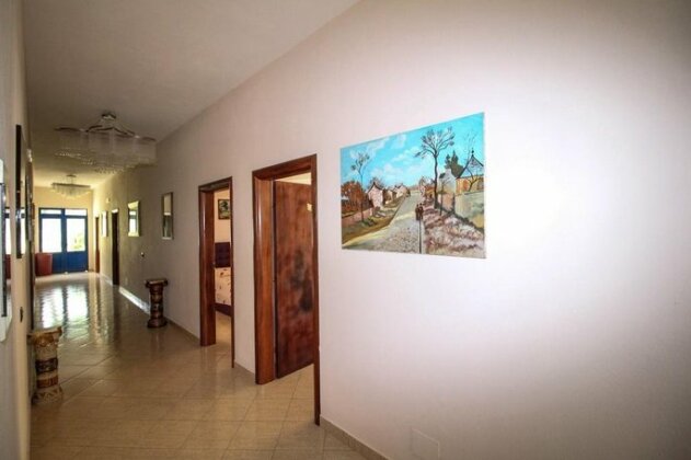 Hotel Zhironi - Photo2