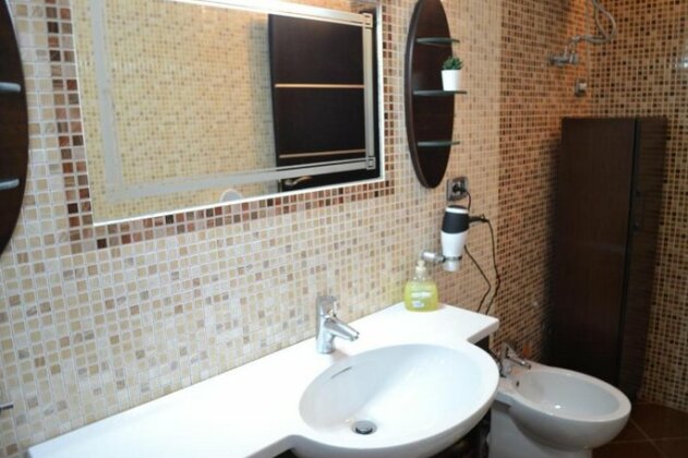 Kela's DE LUXE PENTHOUSE 3 Bedrooms Apartment - Photo4