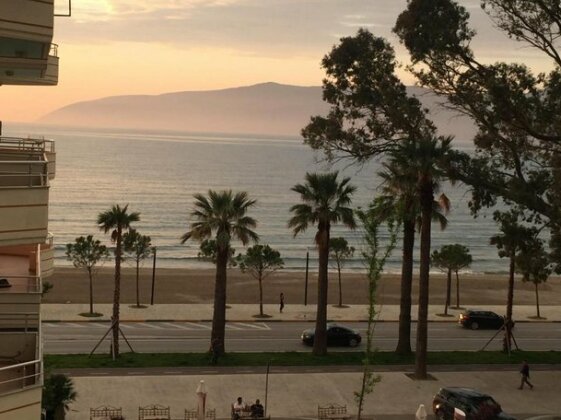 Lungomare Seaview Apartment - Photo2