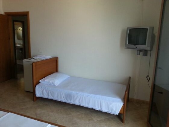 Viola Hotel Vlore - Photo2