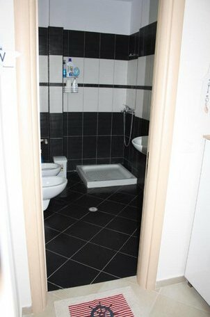 Vlora Beach Apartment - Photo4