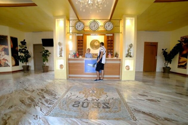 Hotel Vila Zeus - Photo2