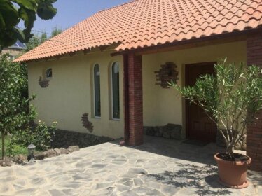 Yellow Guest House Bazmaghbyur