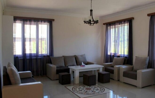 Family & Friends Guest house - Photo5