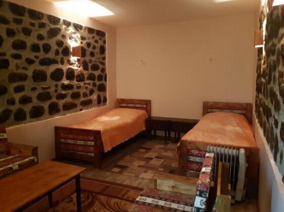 Old Tatev B&B - Photo4
