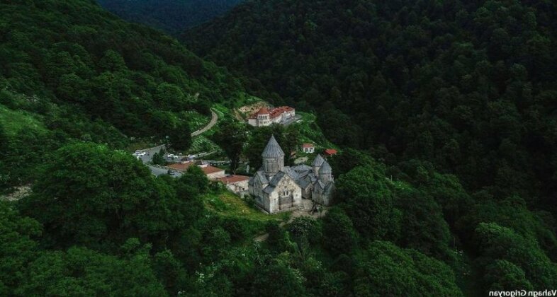 Vanatun Monastery Stay - Photo2
