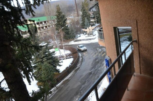 Monarkh - Photo4