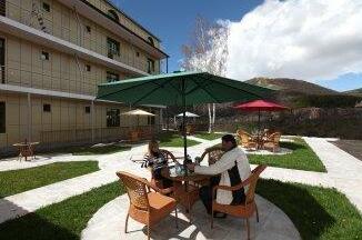 Otel Dzhermuk Nairi - Photo2