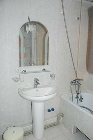 Apartment on Isahakyan Street - Photo5