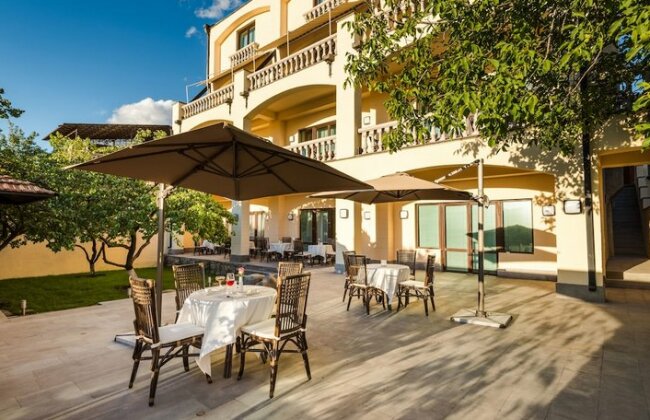 Areve Residence Boutique Hotel - Photo2