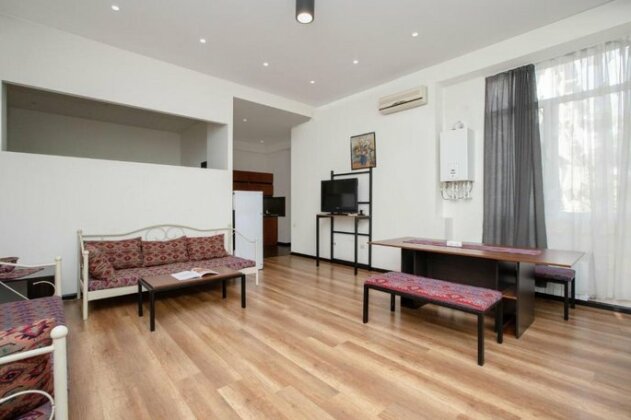 Armenian Style apt on Nalbandyan str - Photo5