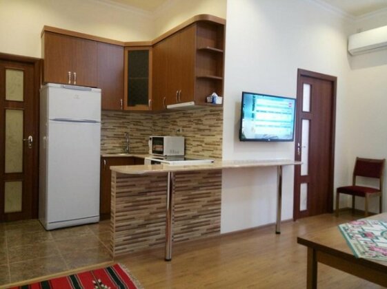 Book in Yerevan - Republic Square - Photo2