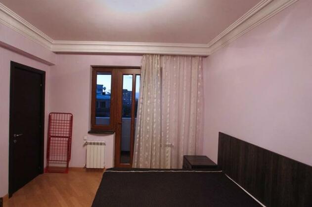 Caliseum Sayat-Nova 33 - Photo2