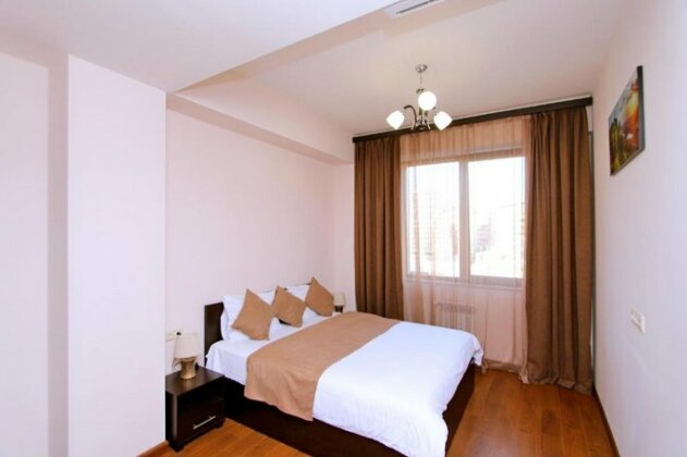 Central Apartment of Yerevan - Photo2