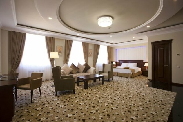 Central Hotel Yerevan - Photo2