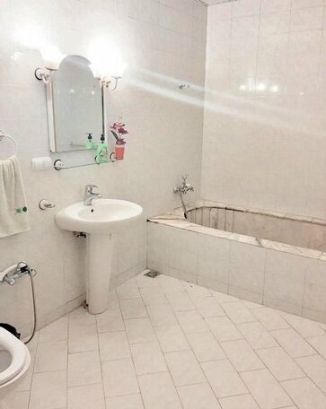 Classic Apartment on Kievyan - Photo2