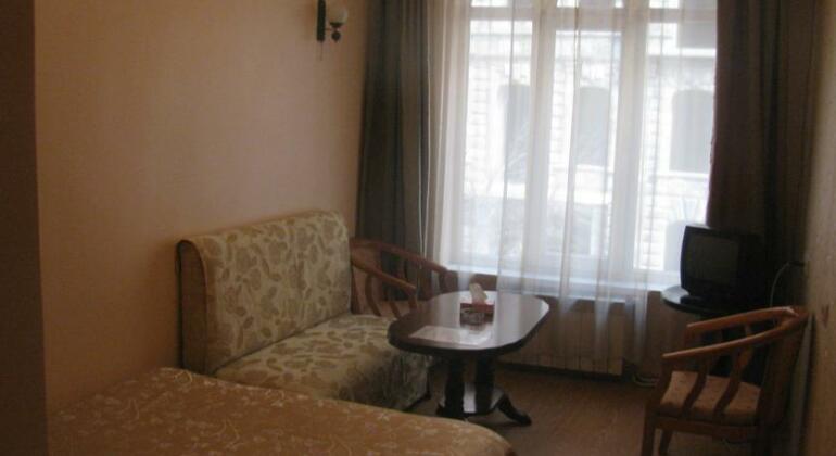 Crown Hotel Yerevan - Photo4