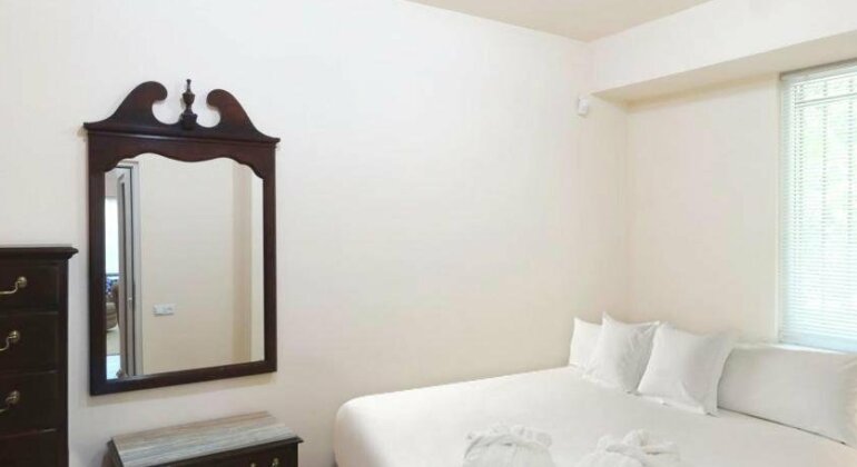 Deluxe Apartments - Republic Square - Photo2