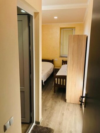 Guest House Myasnikyan - Photo3