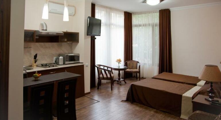 Hin Yerevantsi Hotel - Photo4