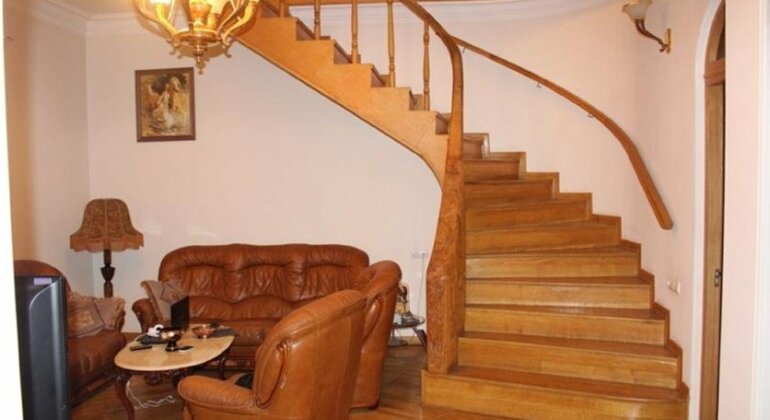 Hugy House Apartment - Photo2