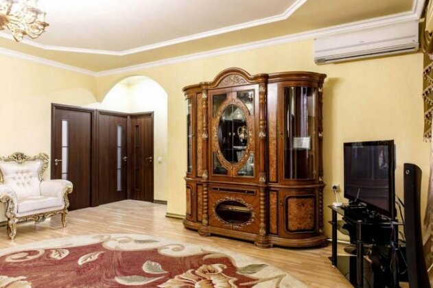 Large 5 Bedroom Luxury Villa - Photo4