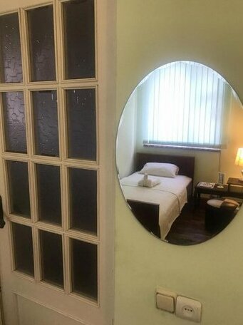 Radiance Hostel And Tours - Photo2