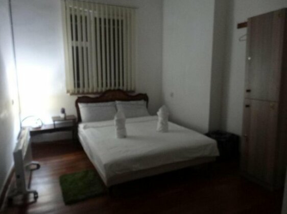 Radiance Hostel And Tours - Photo4