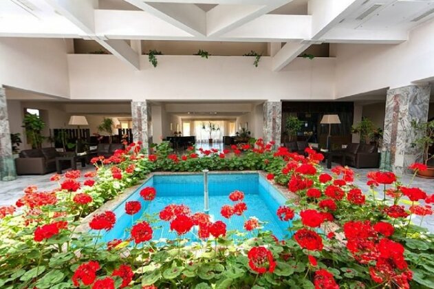 Regineh Hotel - Photo4