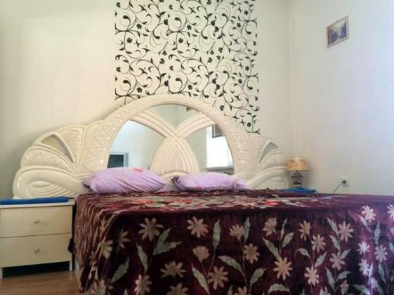 Royal Holiday House - Photo3