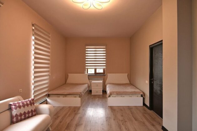 Villa in Nork - Photo3