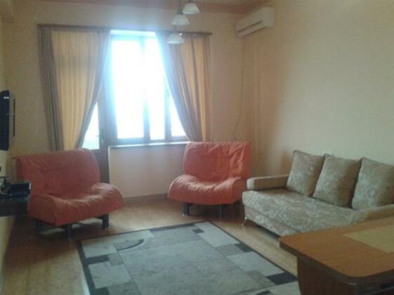 Yerevan Apartment Service Apartments - Photo3
