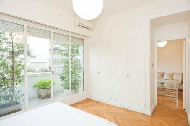 1300 Sf Apartment With Terrace - Photo2