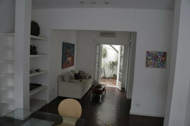 Departamento con hermoso patio - Photo3