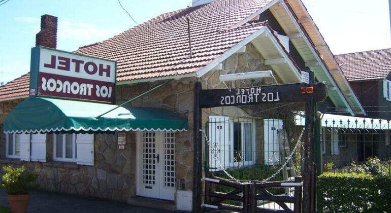 Hotel Los Troncos - Photo2