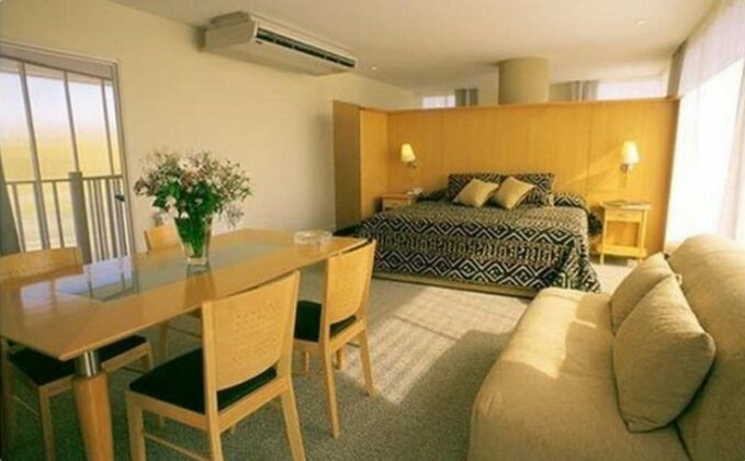 Urbana Suites - Photo5
