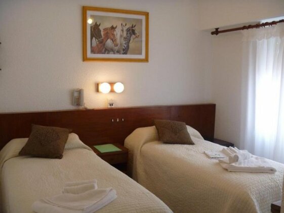 Lugra Hotel - Photo3