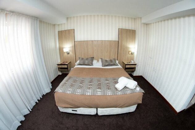 Hotel El Cortijo - Photo2