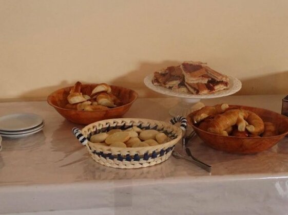 Trevi Hotel - Photo2