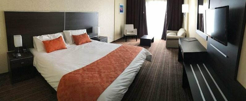Howard Johnson Hotel Pergamino - Photo5