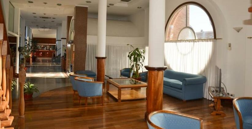 Hotel Reviens - Photo2