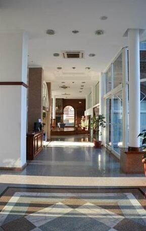 Hotel Reviens - Photo4